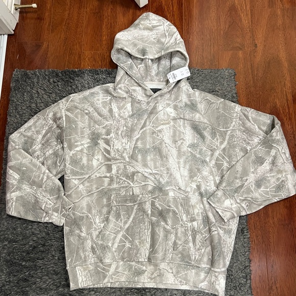 Abercrombie & Fitch Essential Popover Hoodie - Picture 2 of 4